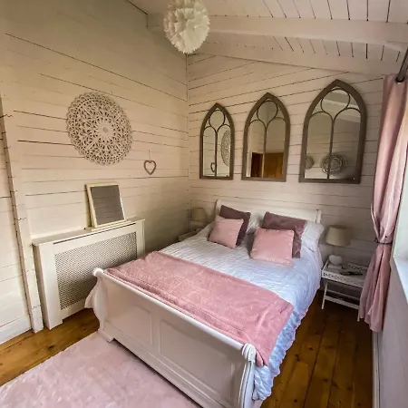 Beautiful 3-Bed Luxury Private Lodge In York Exterior photo