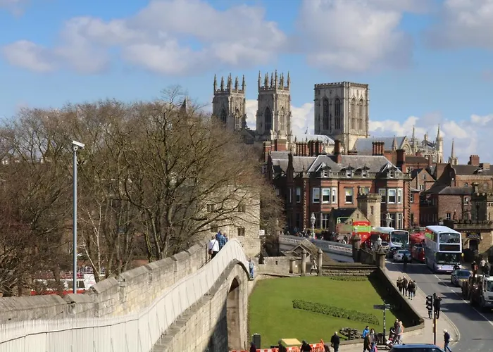 Beautiful 3-Bed Luxury Private Lodge In York