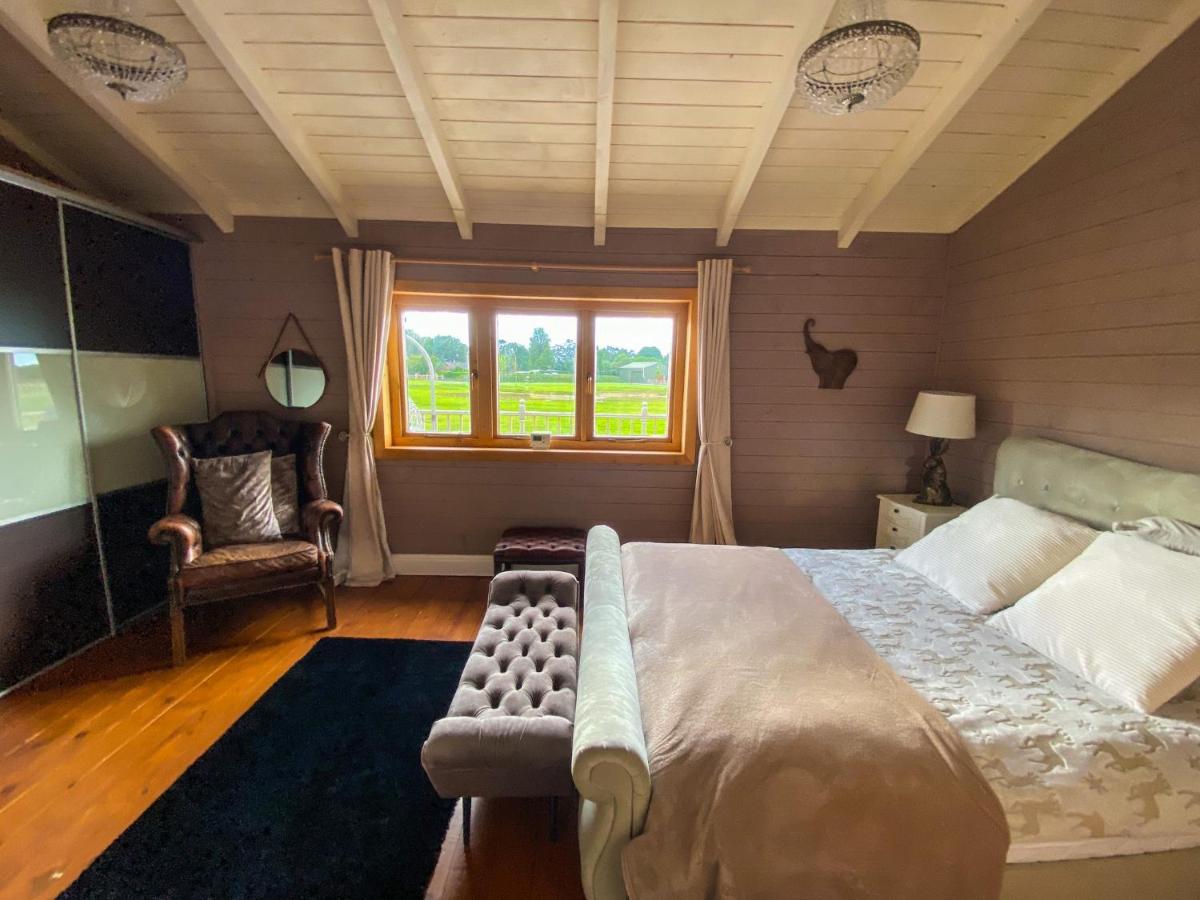 Beautiful 3-bed Luxury Private In Holiday home